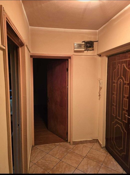 Apartament 3 camere, decomandat Lacul-Tei, 64 mp 2 balcoane inchise