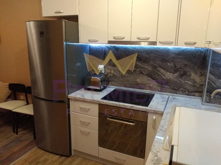 Дава се под наем Двустаен апартамент в Варна, Кайсиева градина - 60 кв.м за 400 € - Снимка #2