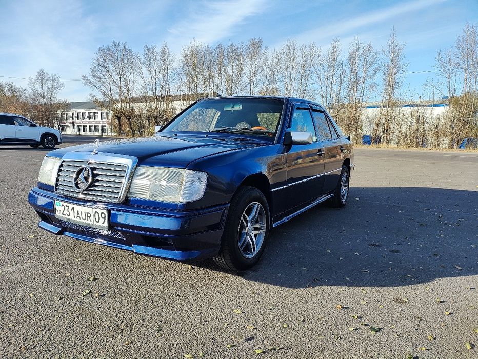 Продам 124й мерс