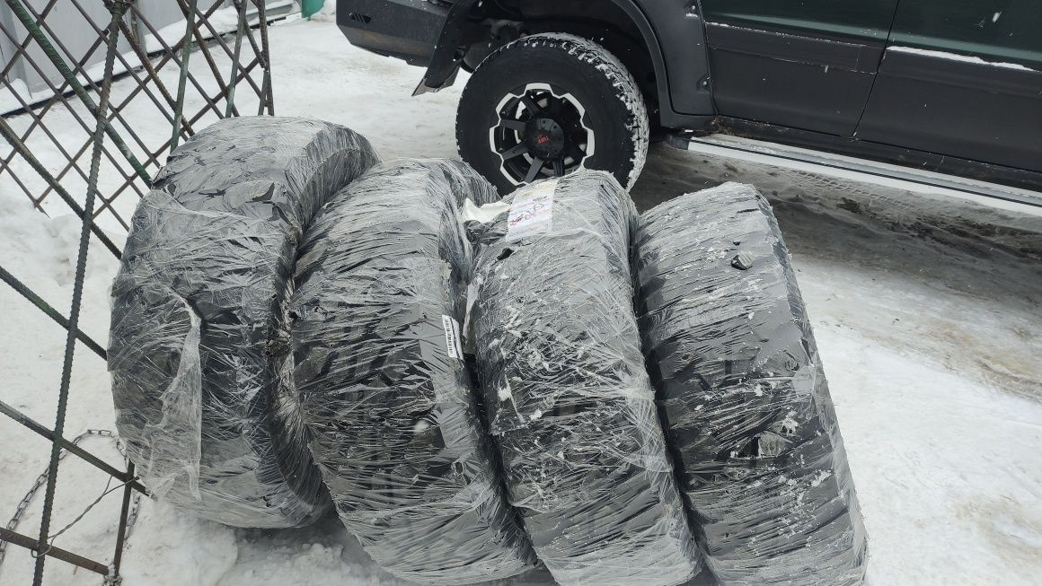 Шины 35/12.5  R17