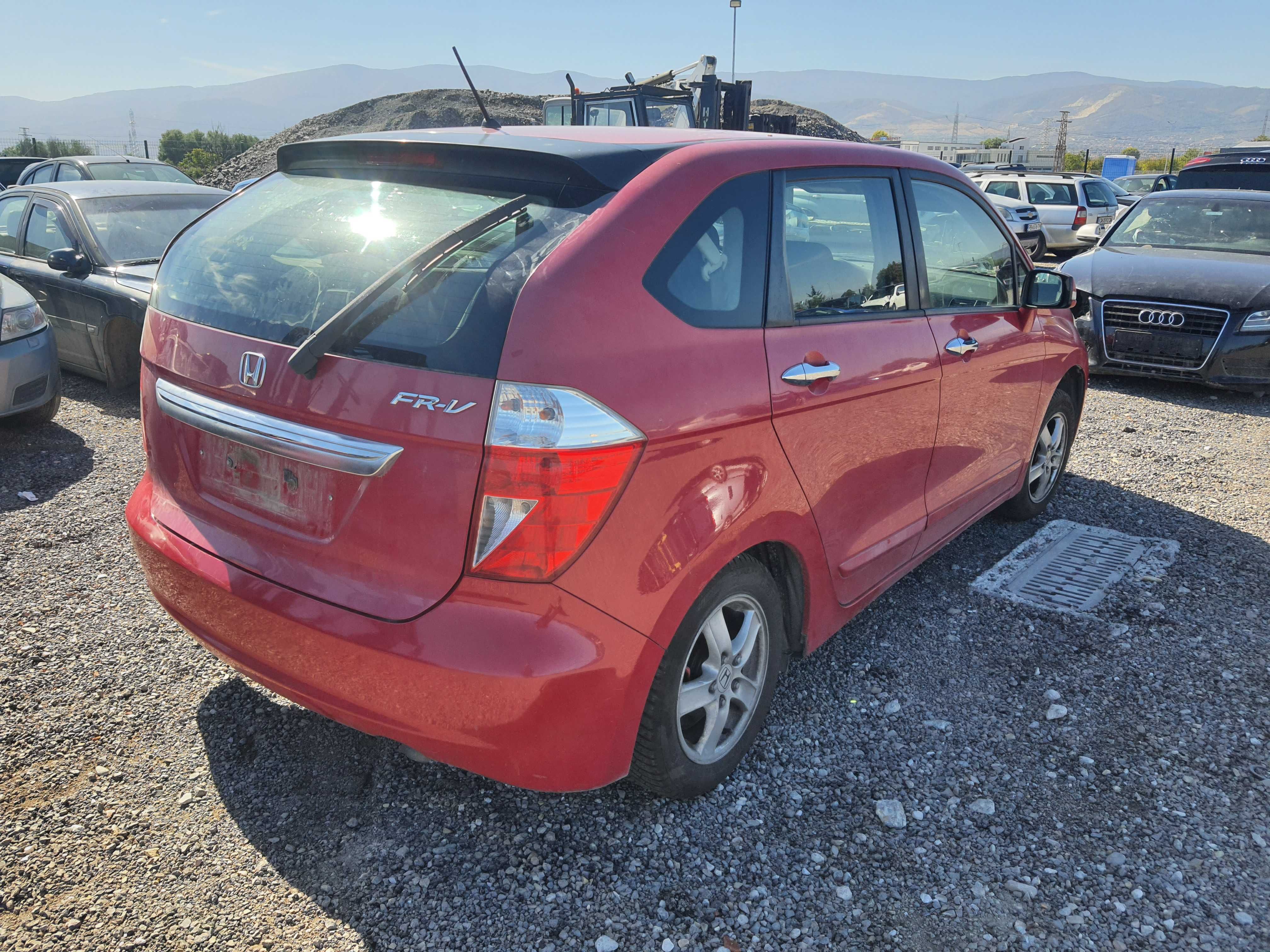На части! Honda FR-V 1.7i 16v