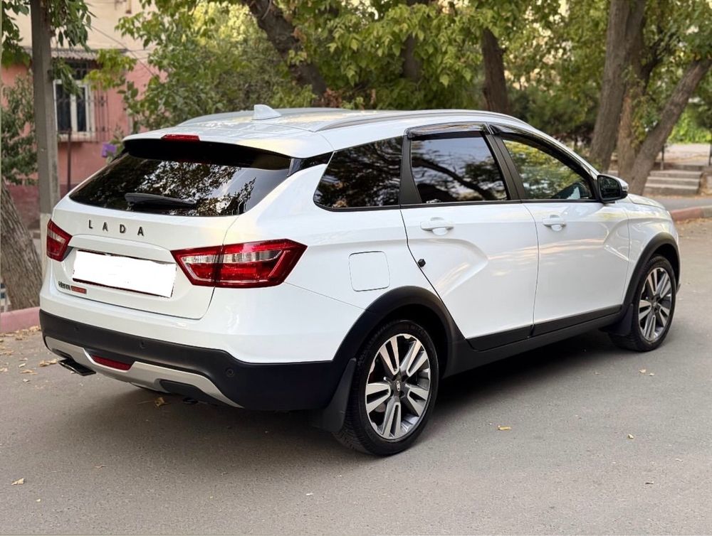 Lada Vesta SW Cross 1.6 avtomat Full. Kraska toza