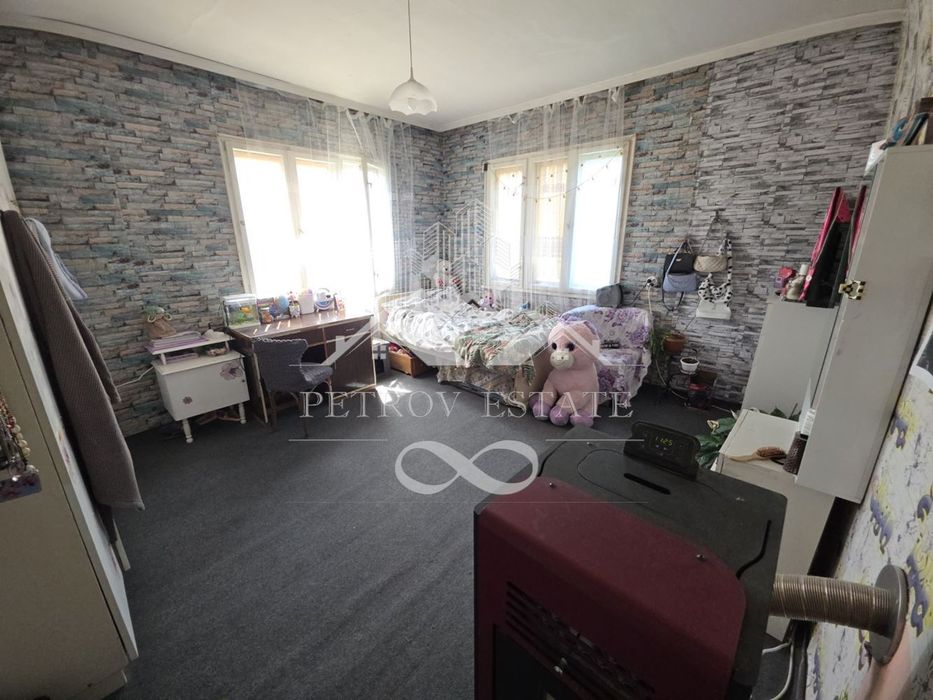 Продава се Къща в Велинград - 300 кв.м за 700 €/кв.м - Снимка #2