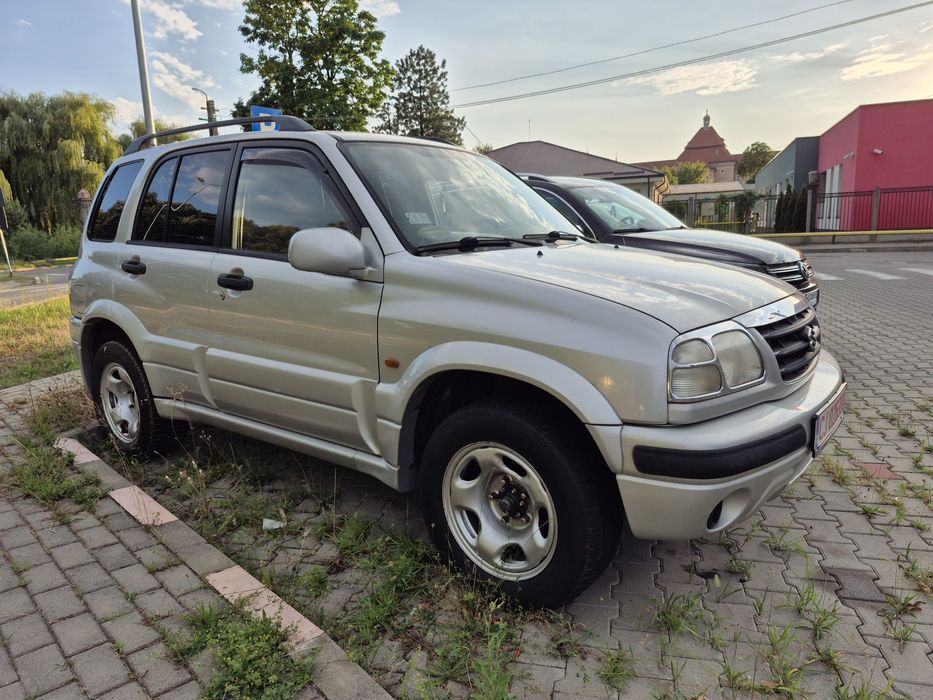 Suzuki Grand Vitara ! 2.5benzina!Recent adusa !