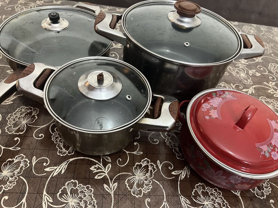 Продам Набор кастрюль.