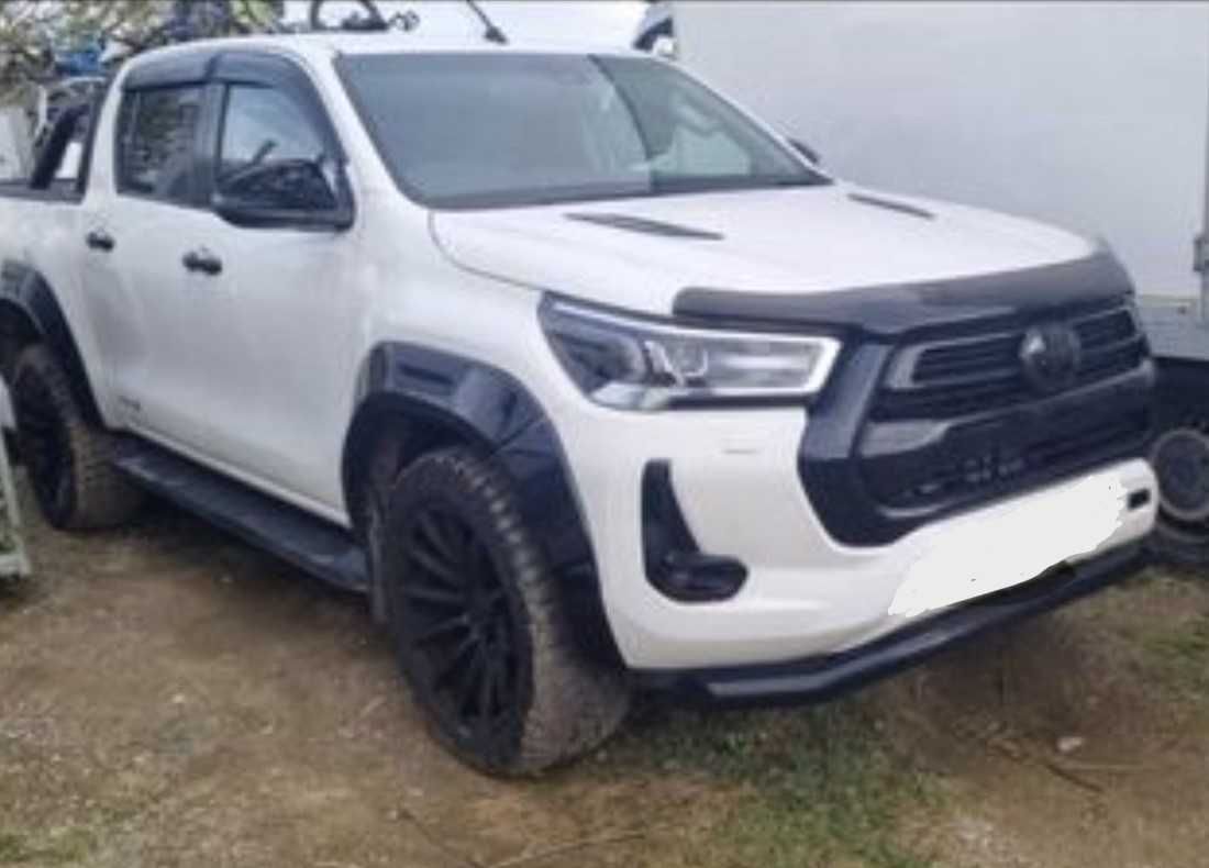 dezmembrez toyota hilux 2022