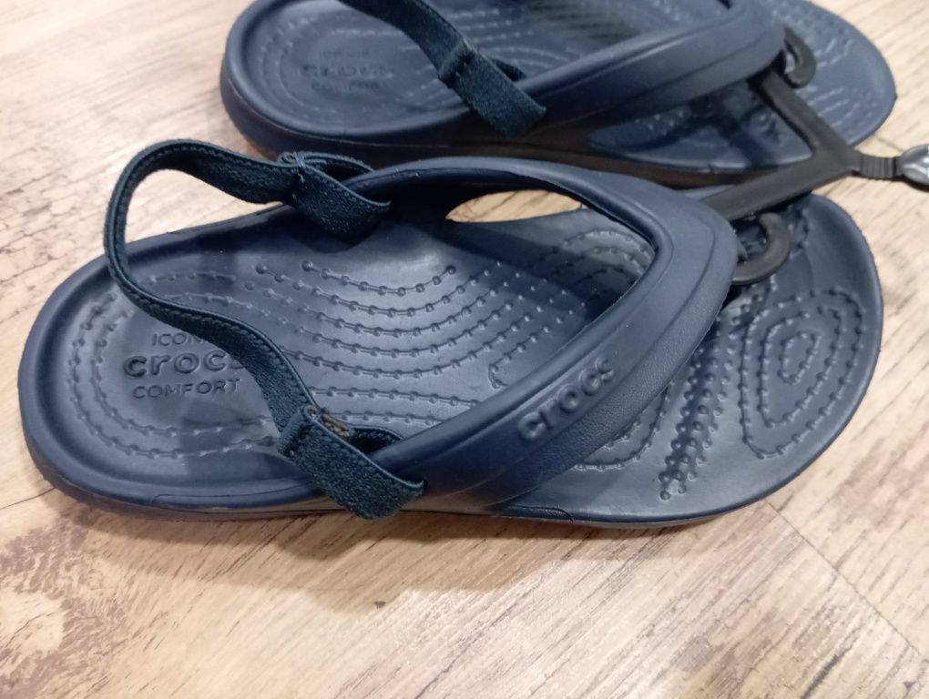 Crocs сандали 25/26