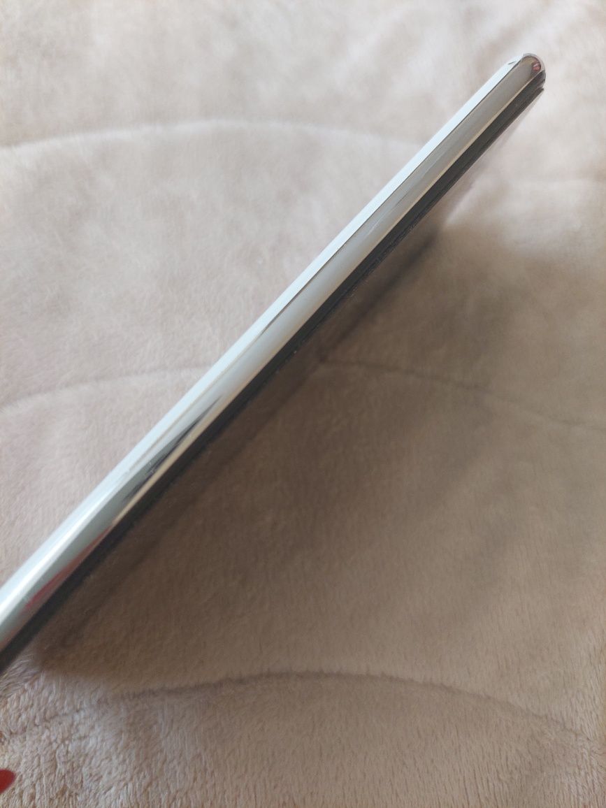 Huawei P30 телефон