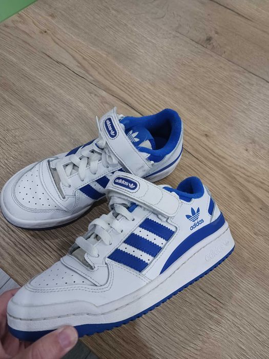 Оригинални маратонки на Adidas