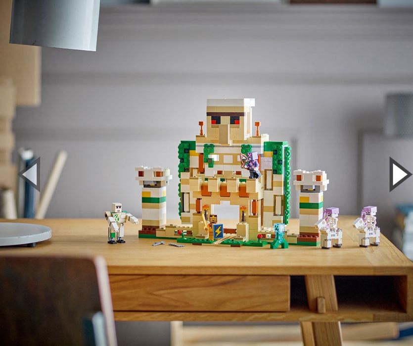 LEGO Minecraft крепост на железния голем