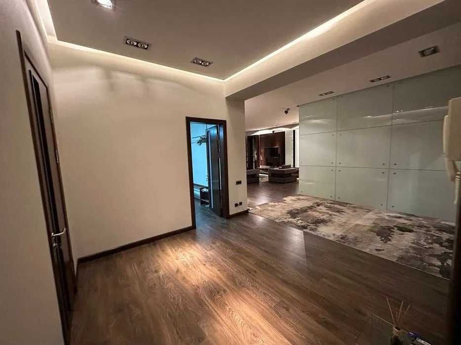 Elegant   176м2 прощадь люксовый ремонт отличная локация нукусская ;