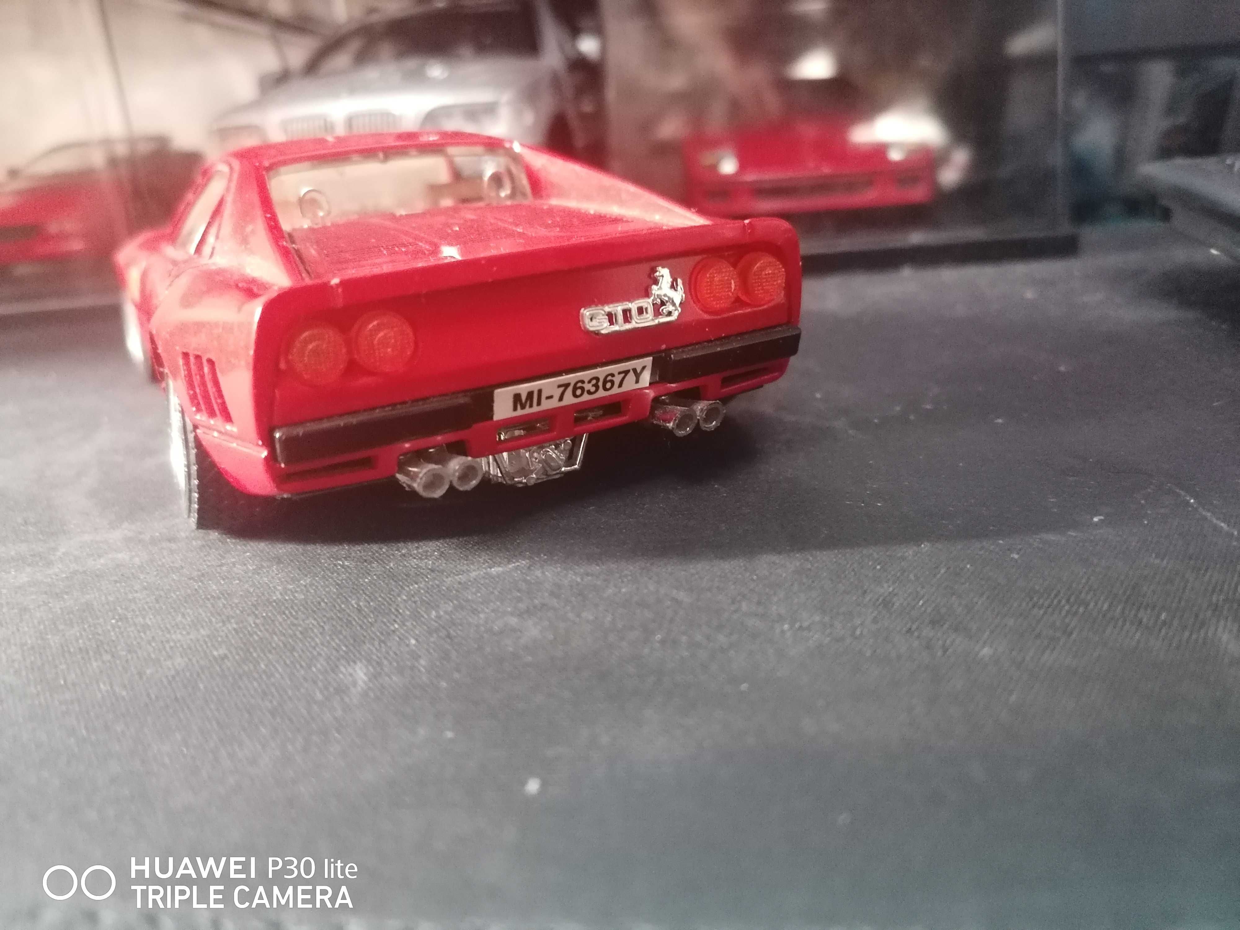 Bburago Ferrari - 288 GTO  1/24