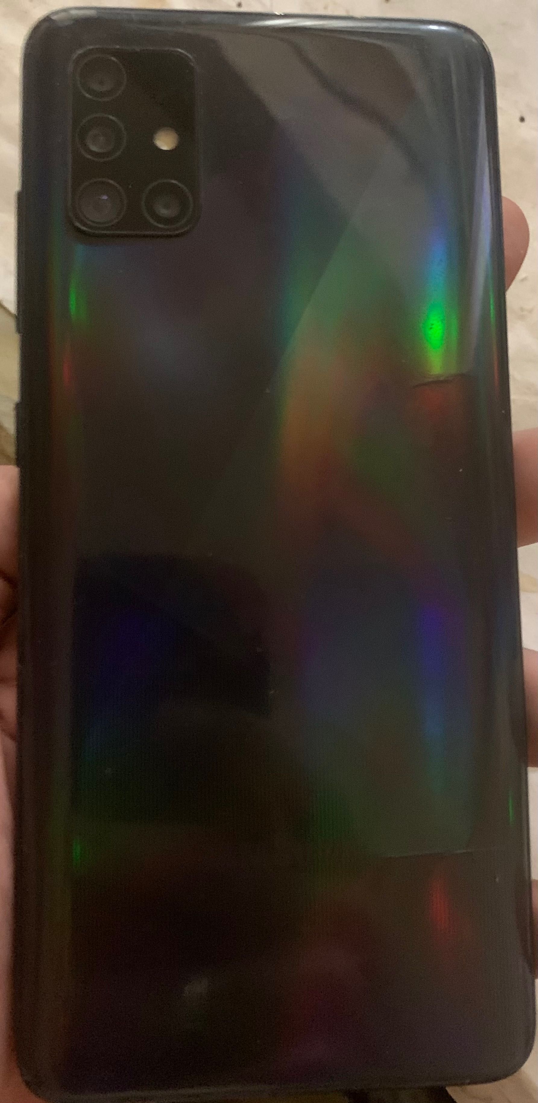 Samsung Galaxy Tab3 - работает хорошо - память 16 гб