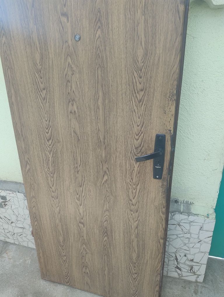 Входна врата ползвана