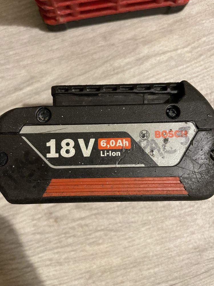 Батерии и зарядно устройство Девалт,  Бош, Bosch GBA 18V