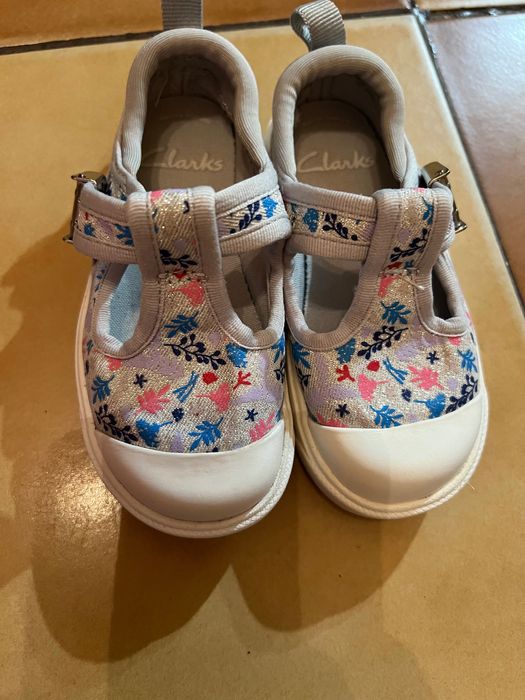 Espadrile fetițe Clarks