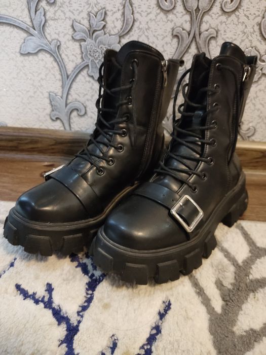 Ботинка сотилади