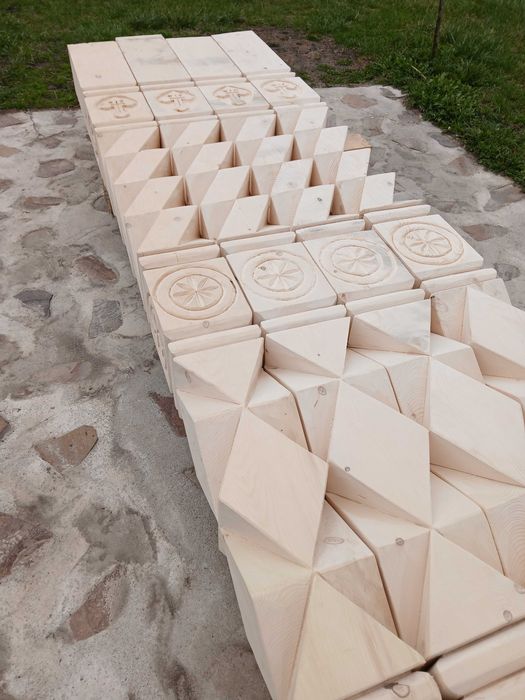 Poarta din lemn masiv