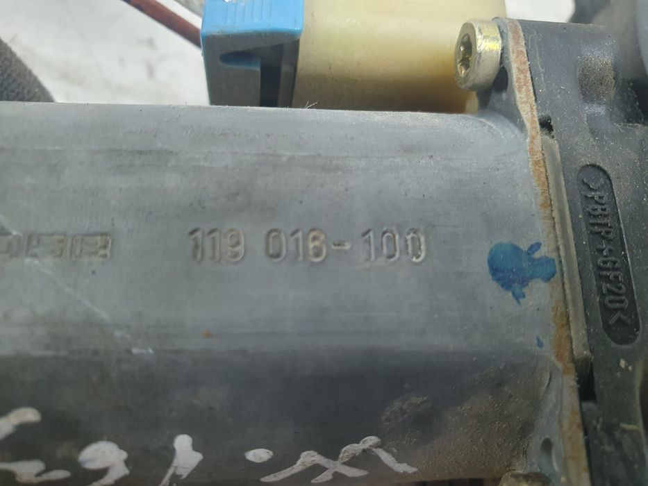 Motoras geam usa dreapta spate 119016100 Mercedes-Benz ML W163  [din