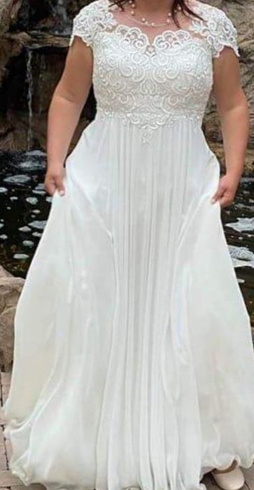 Vand Rochie de Mireasa marimea L - XL