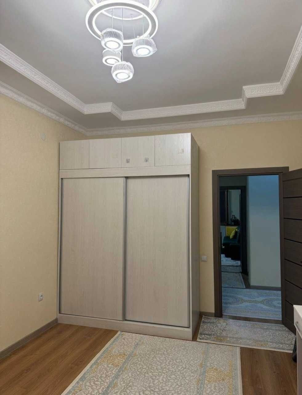 Продается срочно своя 3-к квартира на Махтумкули! Под ипотеку!