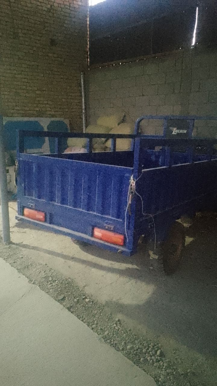 Lochin moto sotiladi