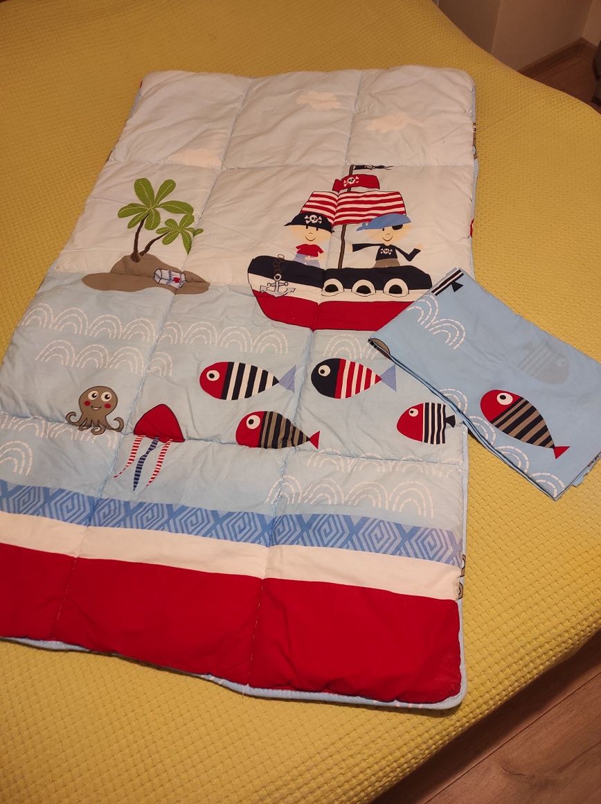 Детско двулицево капитонирано одеяло