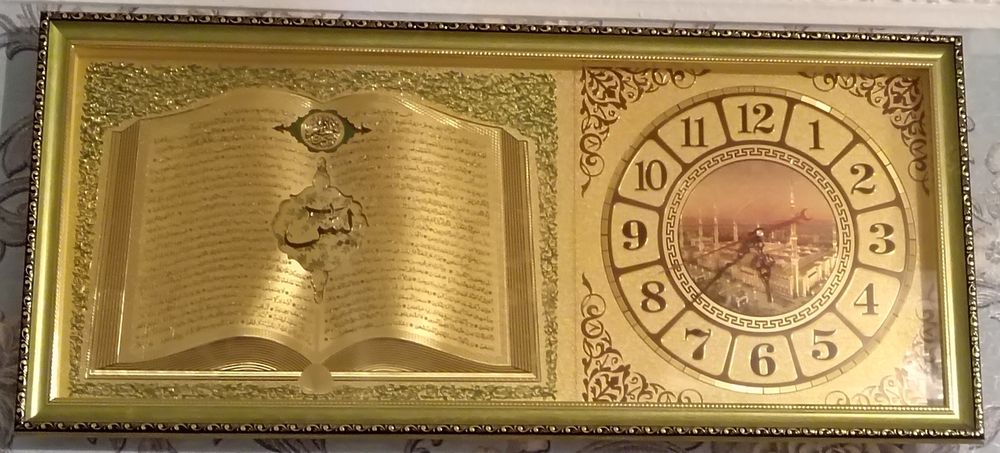 Стенные часы продам