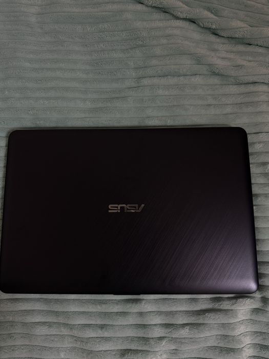 Ноутбук ASUS в отличном состоянии