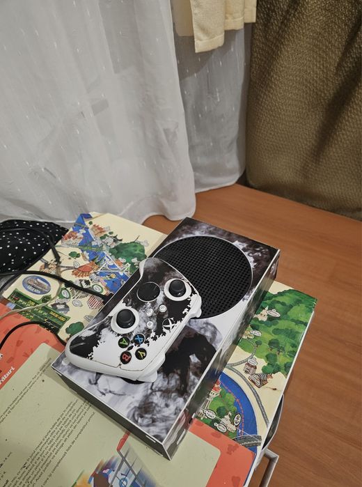 Xbox Series S + maneta