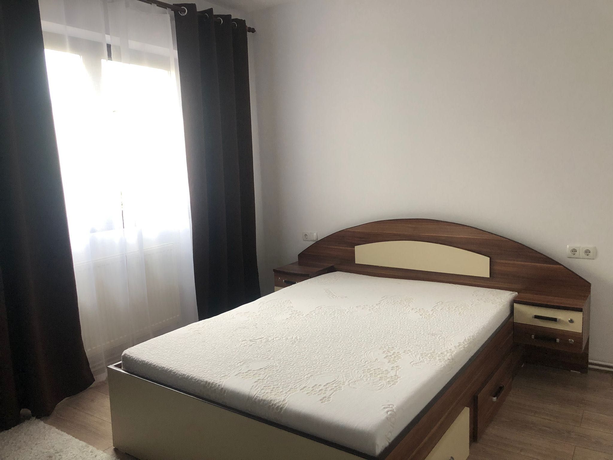 Ofer spre închiriere Apartament 3camere Etj.2 Centru