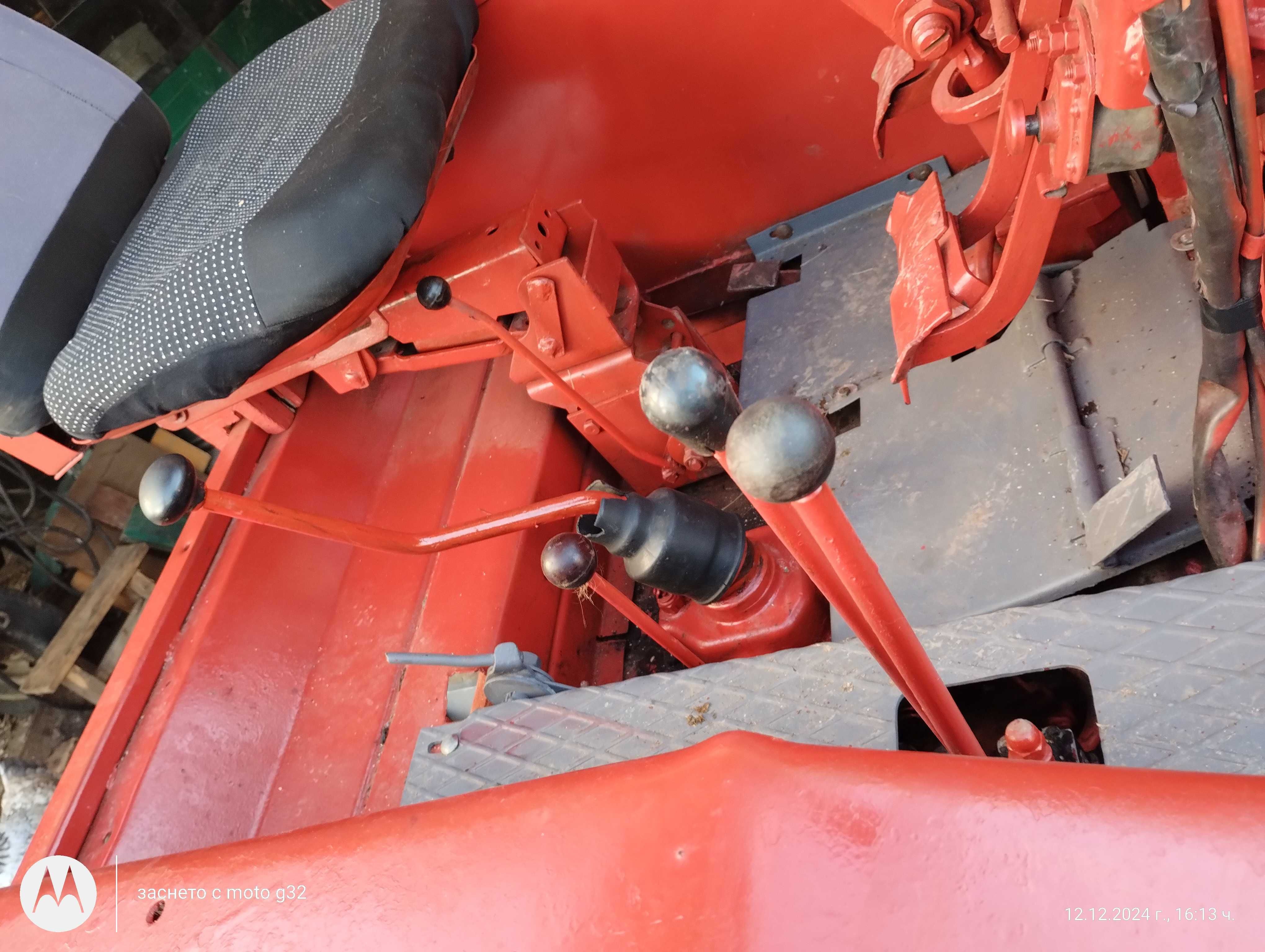 Продавам трактор Т-25