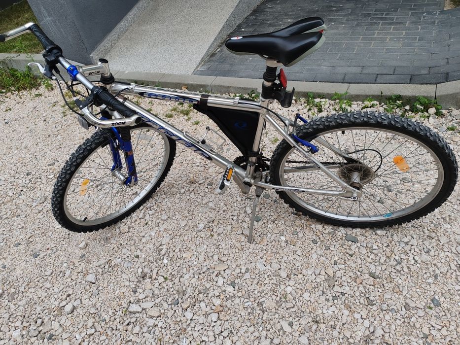 Vând bicicleta baieti