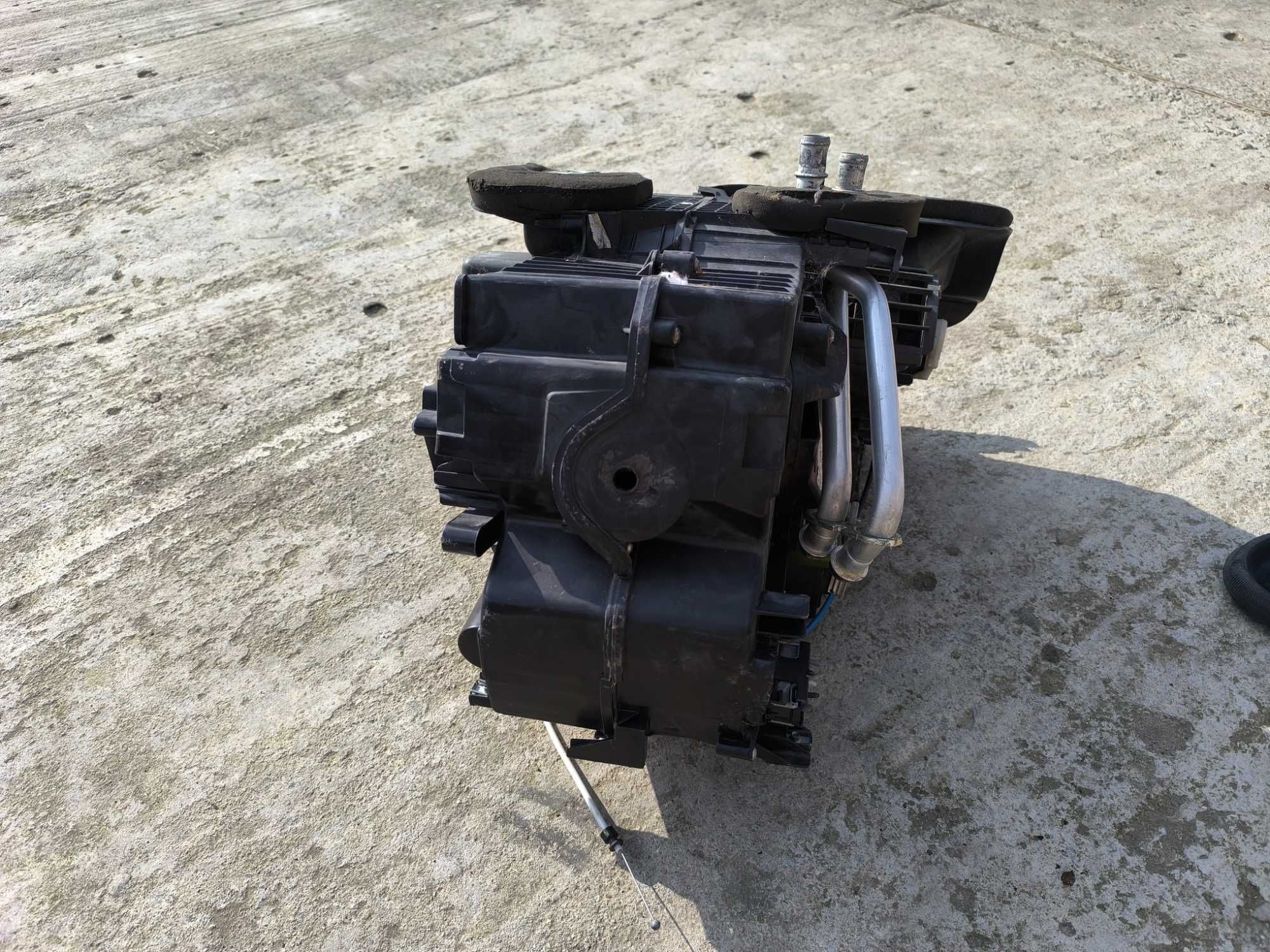 Tulumba aer conditionat DACIA LOGAN 1.4/1.6 8v cu AC 2004-2012