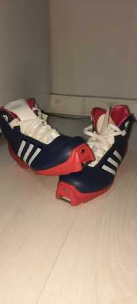 Оригинални Cross Hike Jr обувки на Adidas