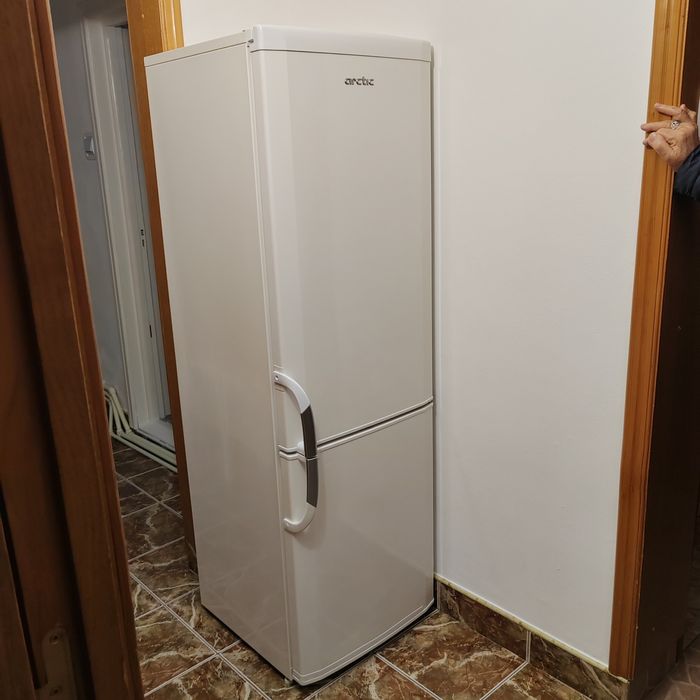 Vând Frigider Arctic H 170 cm in jud. Constanta