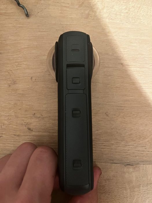 Продаю insta360 x4