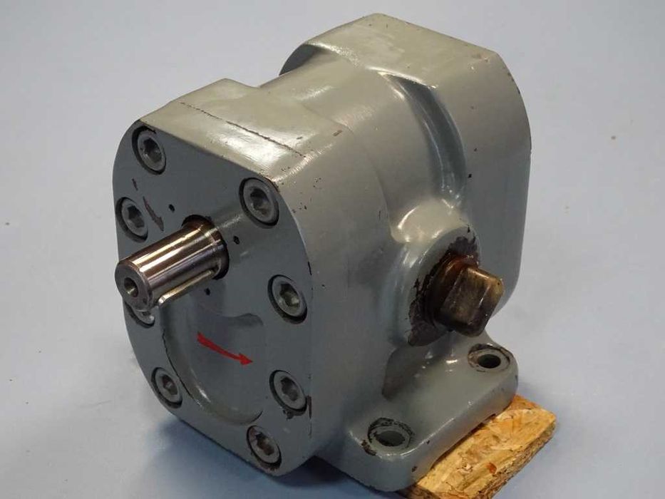 хидравлична помпа Г11-23А 25L/min 1450min-1