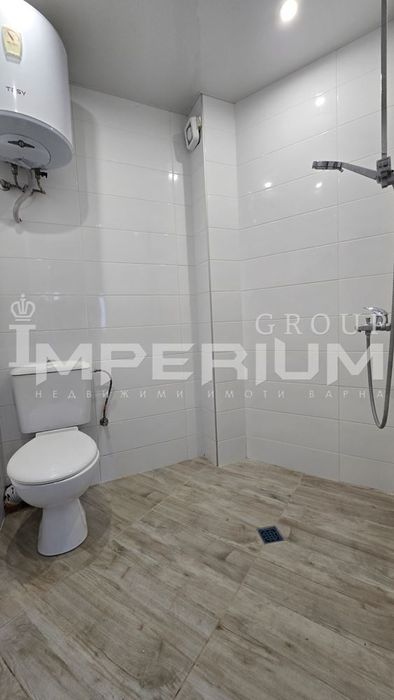 ЕДНОстаен обзаведен апартамент + паркомясто + 20 кв.м. двор, м-ст Тра