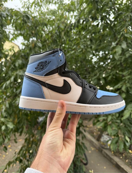 Jordan 1 High UNC, marimea 41, 42, 43, citeste descrierea