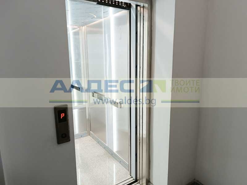 Продава се Четиристаен апартамент в София, Център - 210 кв.м за 1881 €/кв.м - Снимка #18