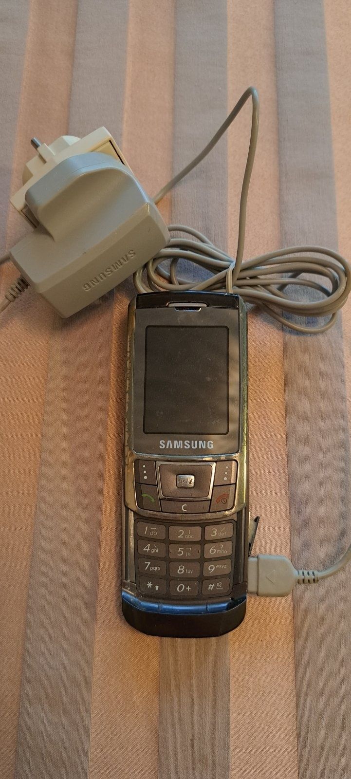 Мобилен телефон Samsung