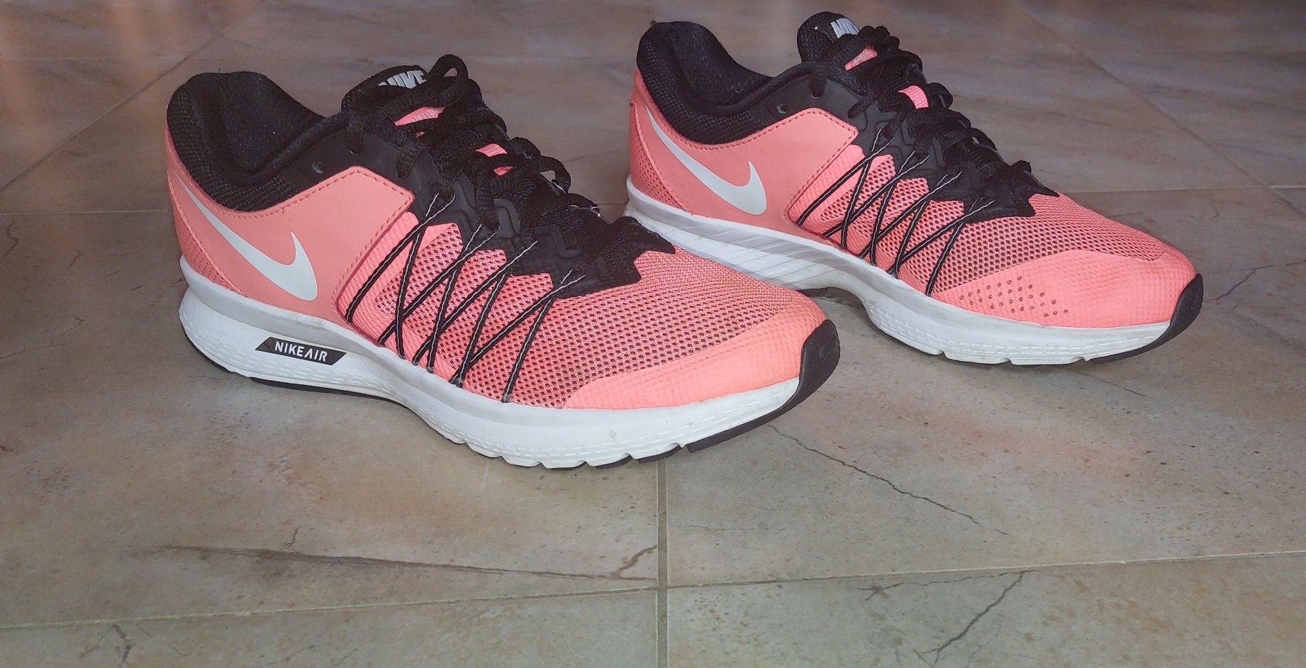 Маратонки Найк Nike 38.5