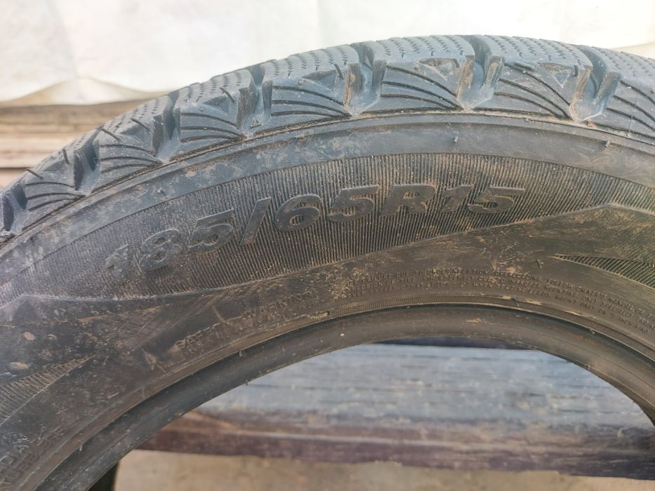 Зимние шины,почти новые