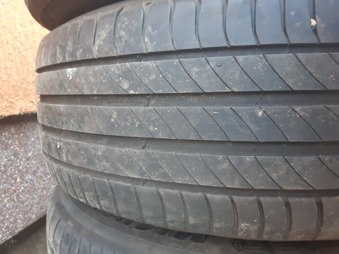 Cauciucuri 215/60 R16 michelin cu jante