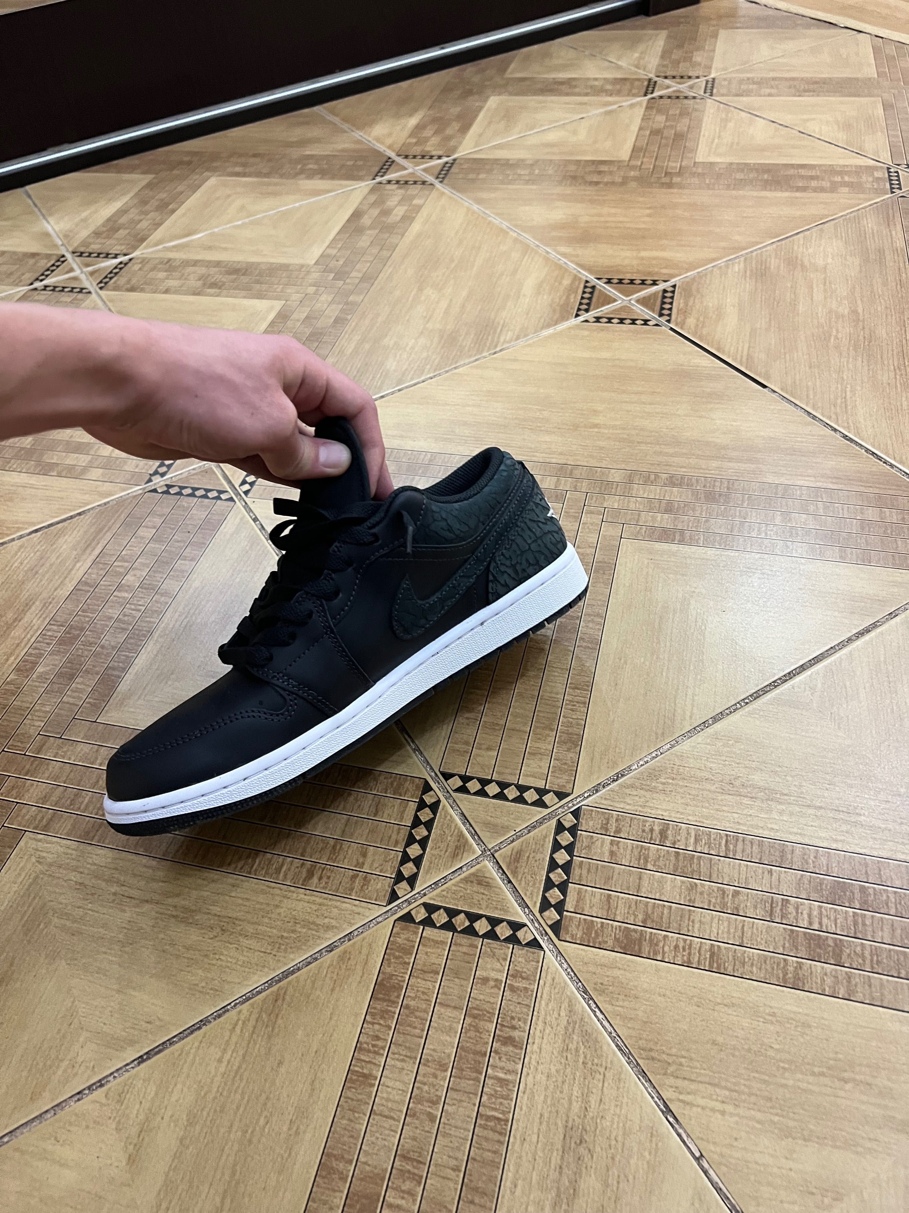 название air jordan 1 low “black elephant”