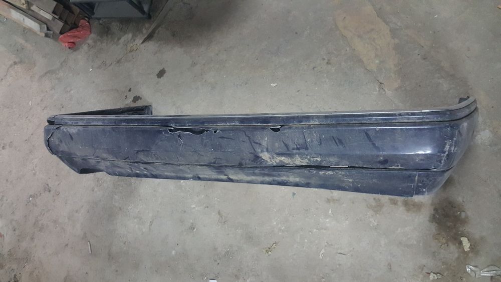 Задна броня Мерцедес W124 Е класа