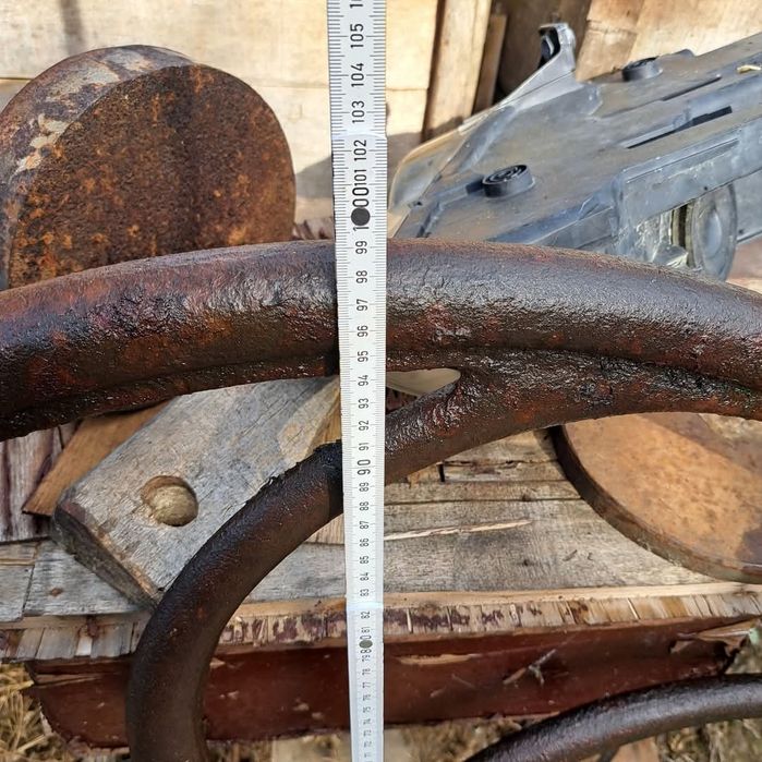 Roată veche din fontă