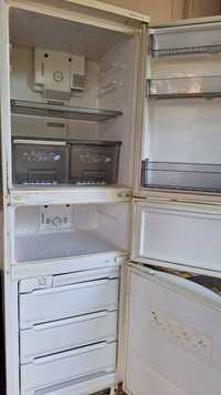 Холодильник в хорошем рабочем состоянии