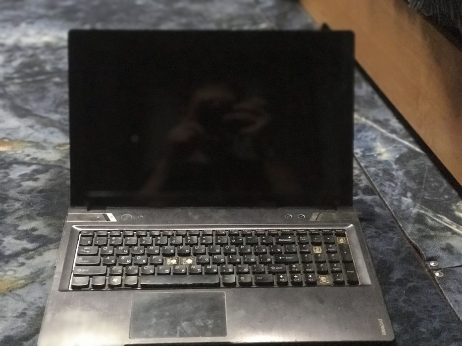Продам ноутбук Lenovo Y580
